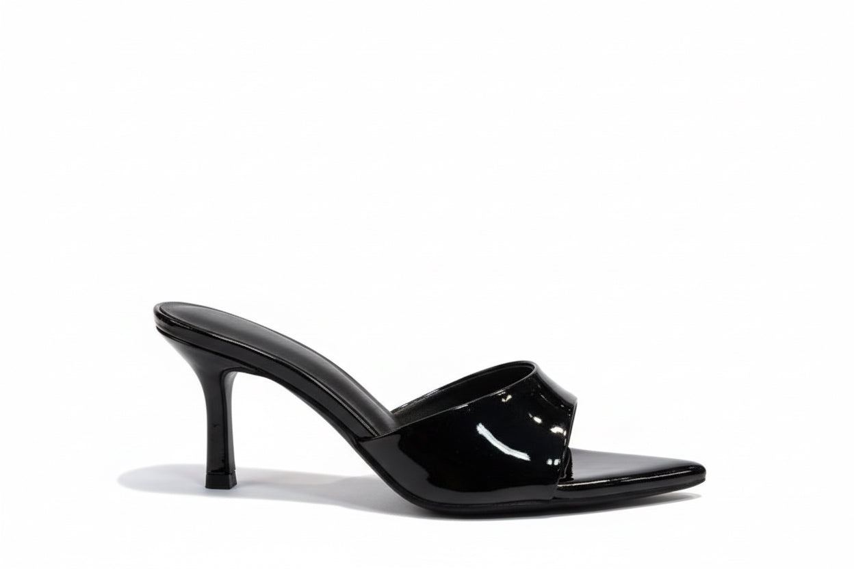 LuxeBoutin Kitten Heel *Black*