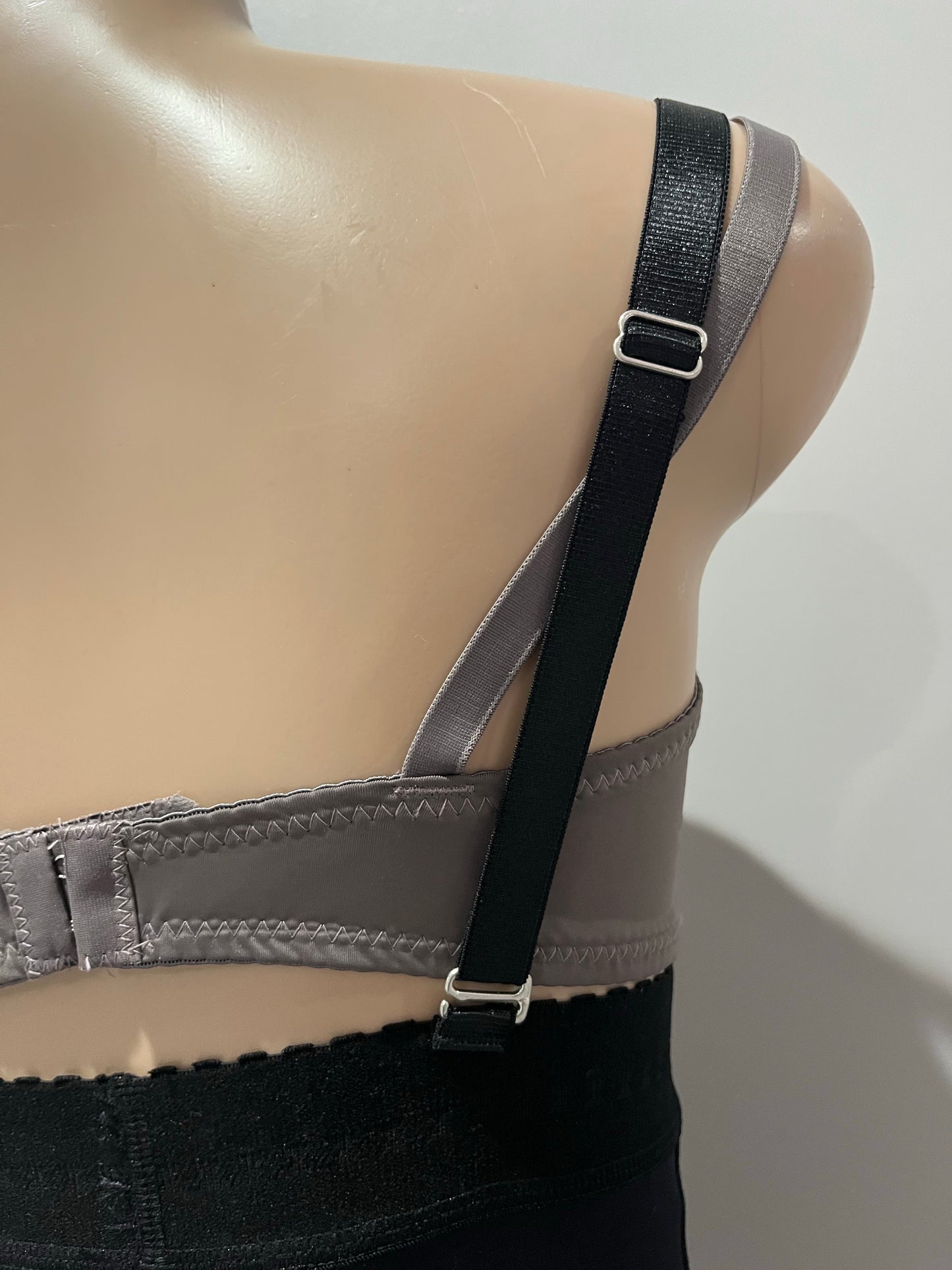 PRETTY 7091 Strapless Seamless Booty Lift Control Abdomen Colombian Shapewear